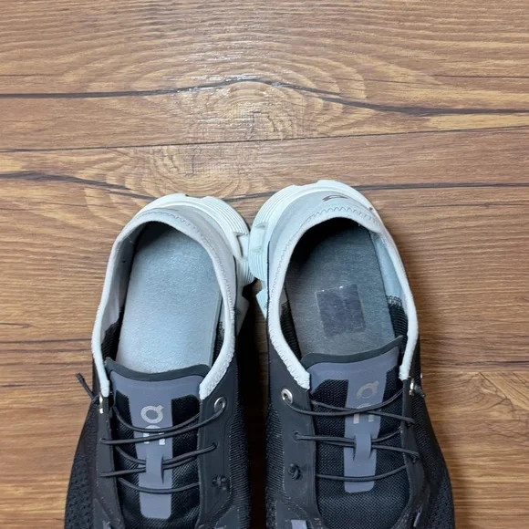 On Cloud 5 Coast Men’s Size 11 Running Shoes Slip-On Athletic Sneakers